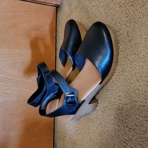 Universal thread black and brown mary jane clog heels womens size 10